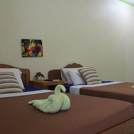 Green Park Tourist Inn Puerto Princesa Ngoại thất bức ảnh