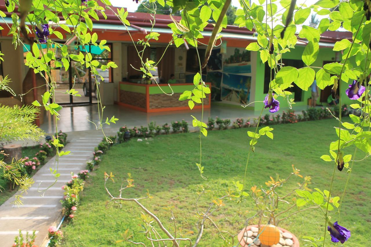 Green Park Tourist Inn Puerto Princesa Ngoại thất bức ảnh