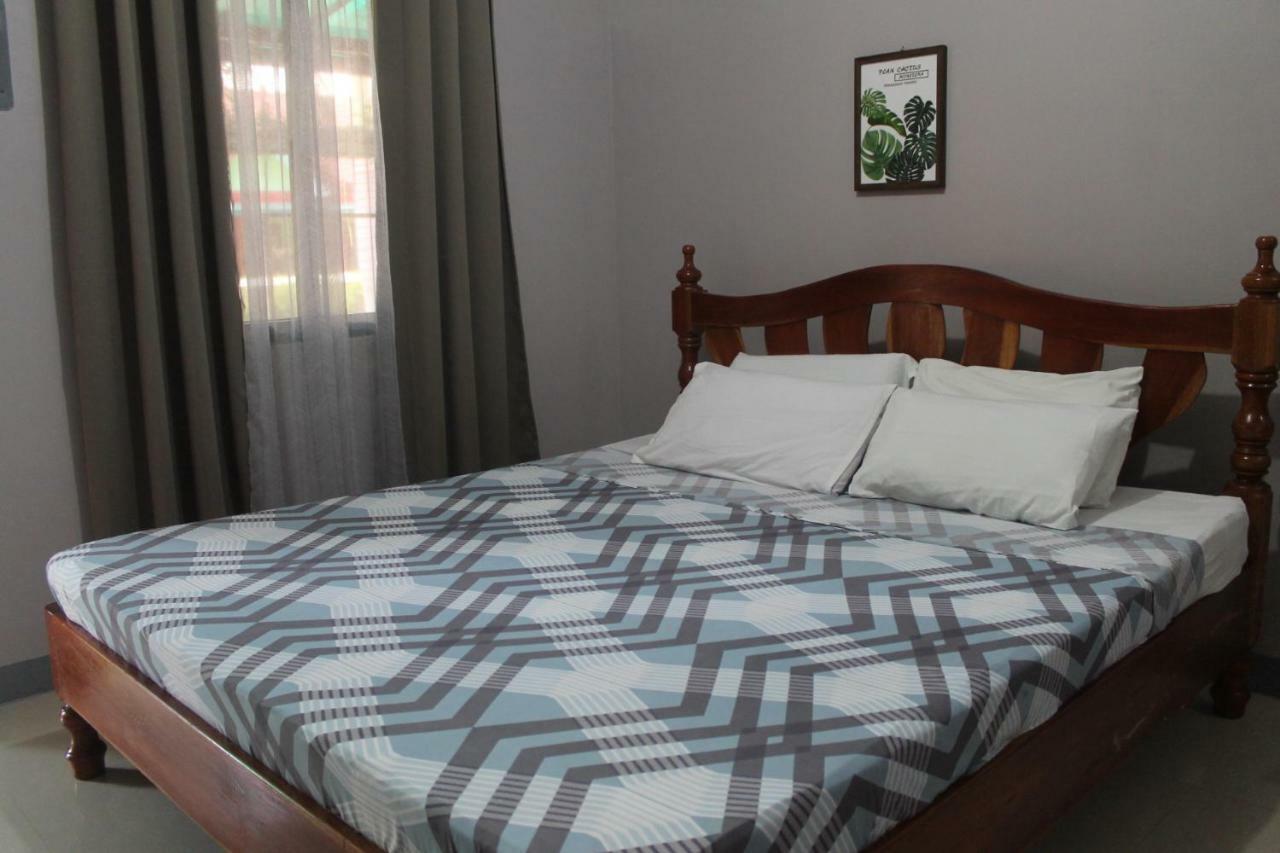 Green Park Tourist Inn Puerto Princesa Ngoại thất bức ảnh