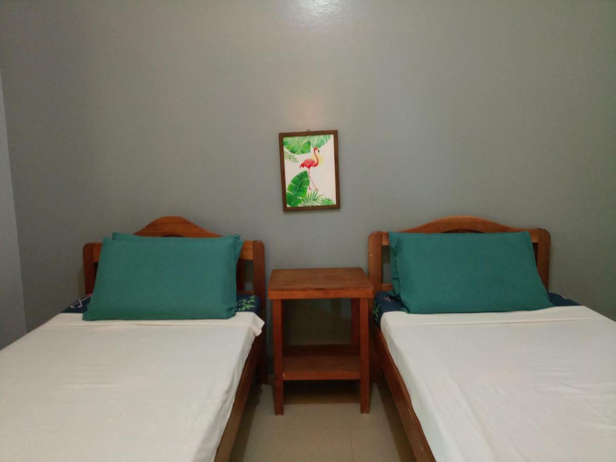 Green Park Tourist Inn Puerto Princesa Ngoại thất bức ảnh