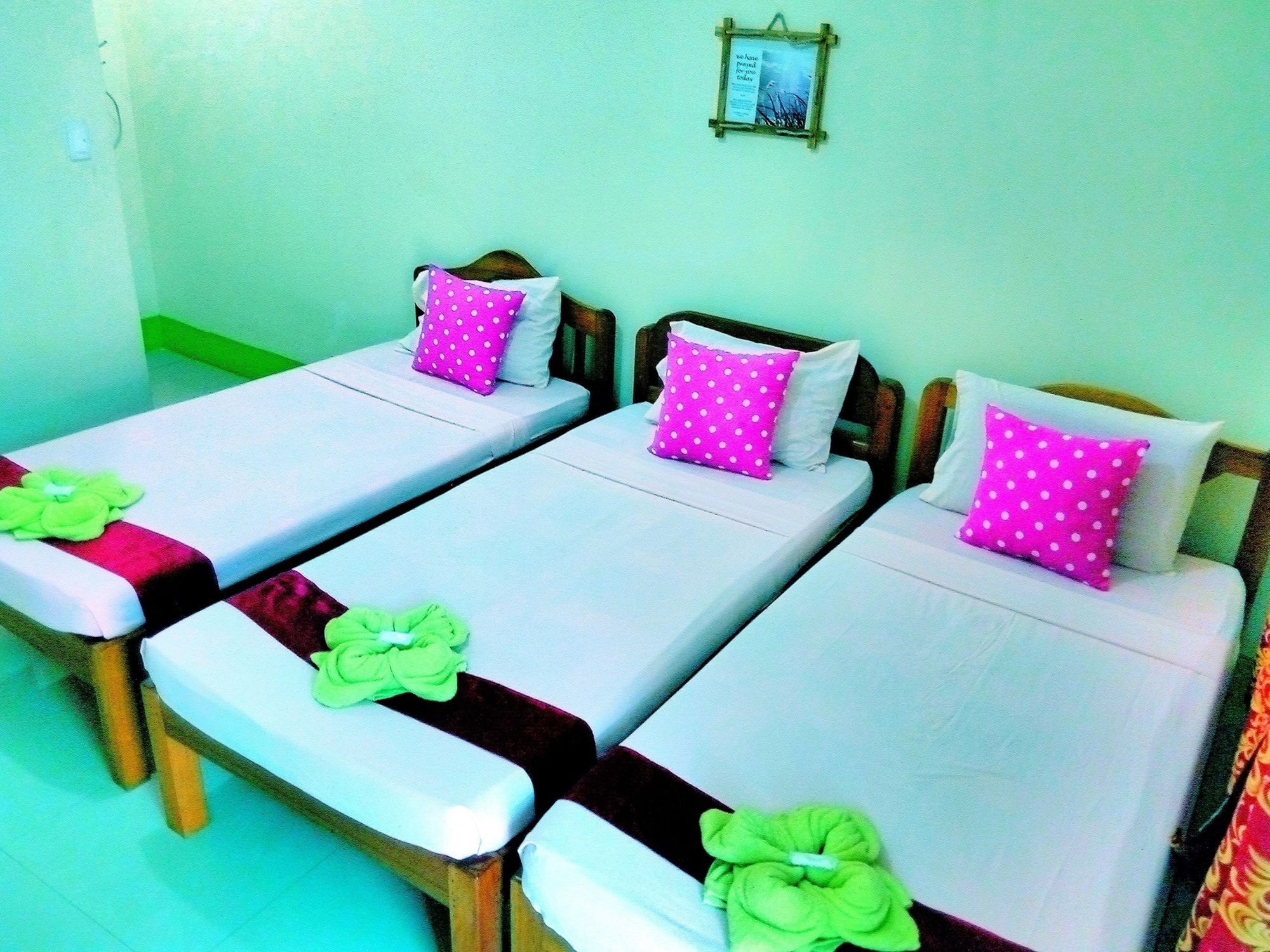 Green Park Tourist Inn Puerto Princesa Ngoại thất bức ảnh